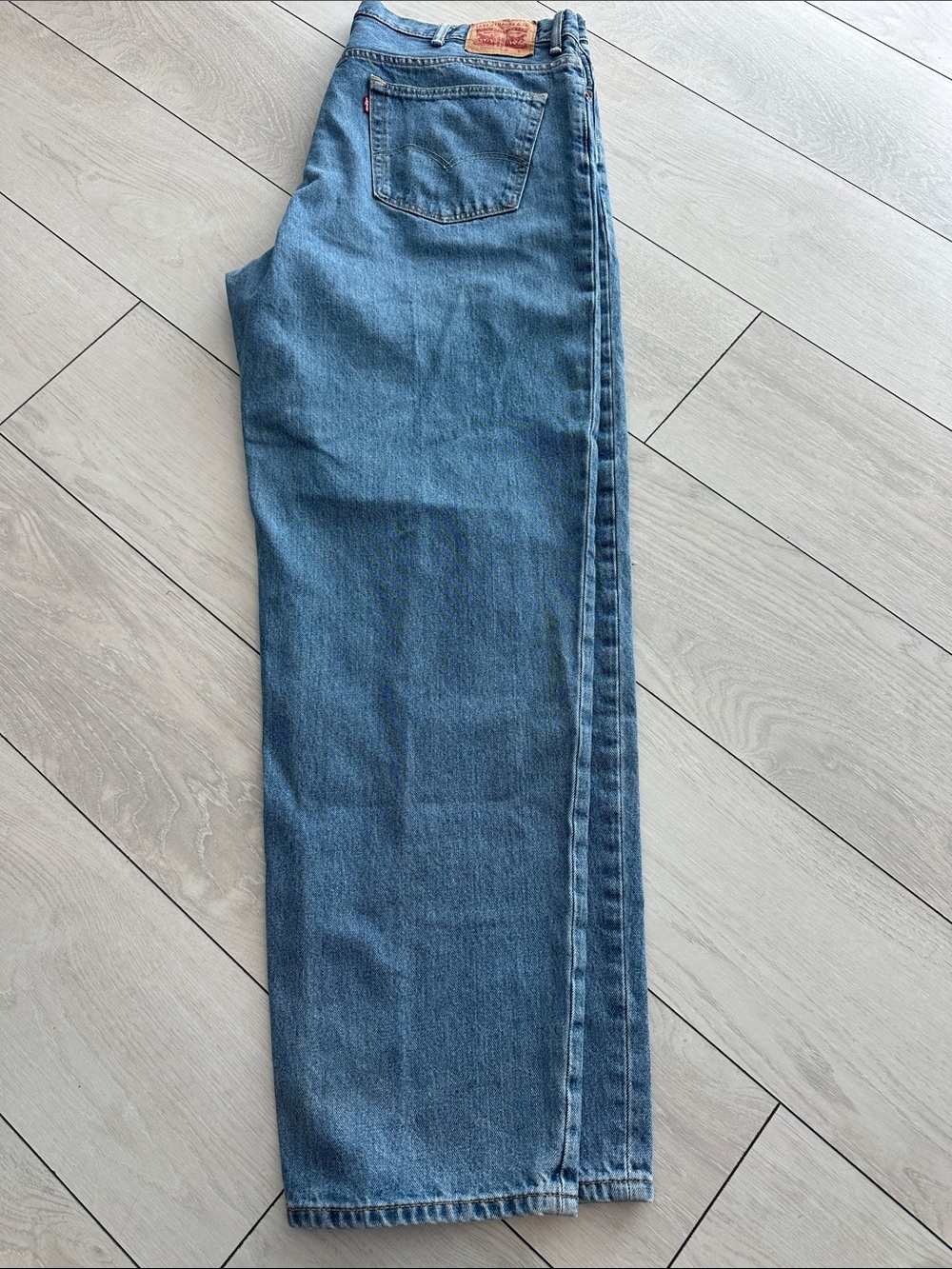 Levi's Medium Blue Mens Straight-Leg Jeans
